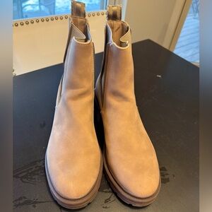 Rocket Dog Tan Ankle Chelsea Boots- 9